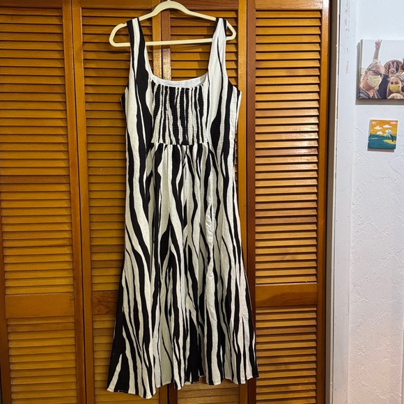 Rachel Zoe Monochrome Striped Dress - Picture 8 of 11
